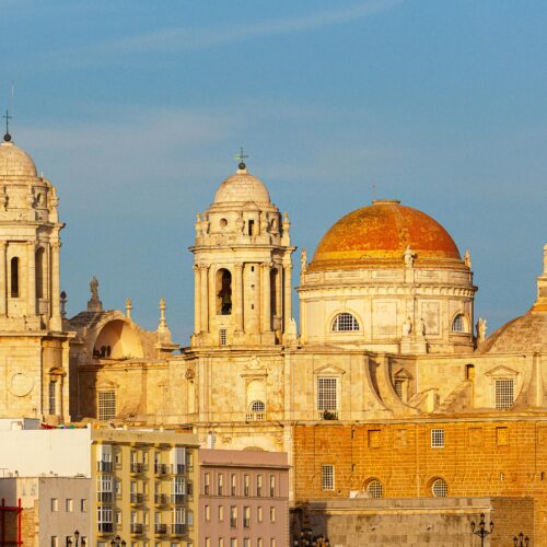 Korakané è un tour operator a Torino con il quale puoi visitare il centro storico e la cattedrale di Malaga
