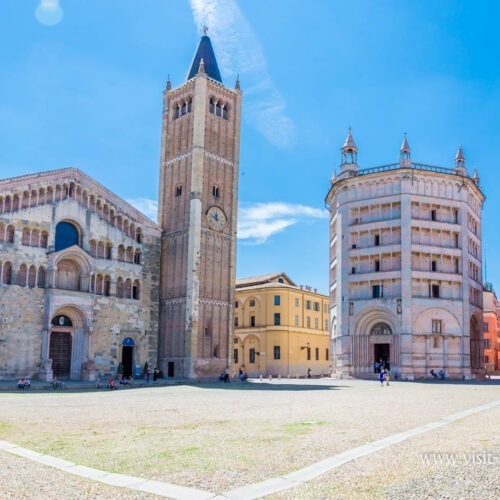 PARMA-viaggi in bus da torino duomo-piazza