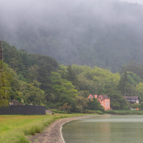 Gite organizzate da Torino tra boschi, lago e casette di montagna.