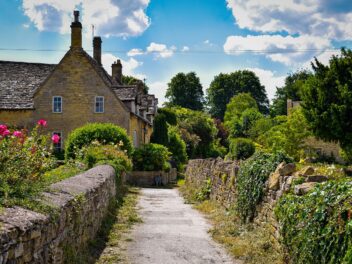 Cotswolds, una regione collinare dell'Inghilterra centrale dichiarata "Area di Eccezionale Bellezza Naturale" (AONB).