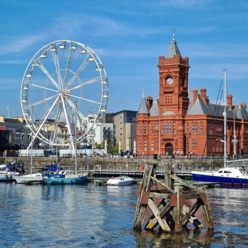 Cardiff Bay (Baia di Cardiff) a Cardiff, la capitale del Galles viaggi in bus da torino !