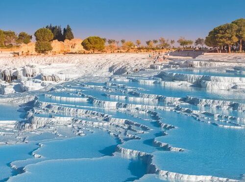 terrazze di travertino di Pamukkale, conosciute come il "Castello di Cotone", situate nella provincia di Denizli gite organizzate da torino